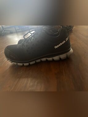 Reebok women’s steel toe tennis shoes